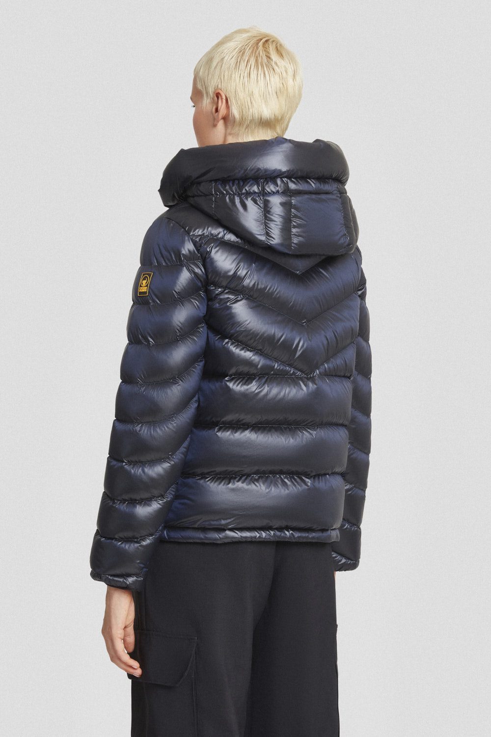 Piumino Ciesse corto blu con cappuccio staccabile